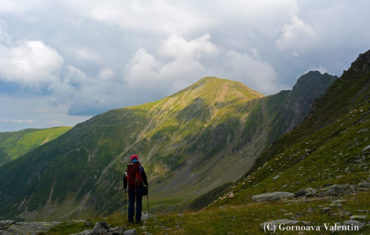 Intalnirea grupului Drumetii Montane in Fagaras – Vf Scara, lacul Avrig si o super cantare la foc de tabara