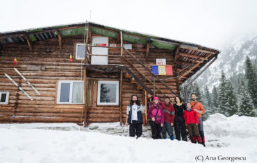 Incepem anul cu bine! Plimbare pana la Taul dintre Brazi, muntii Retezat