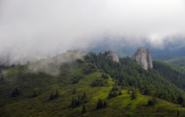 Ciucaș: vârful Ciucaș, între Pirușca și Dălghiu